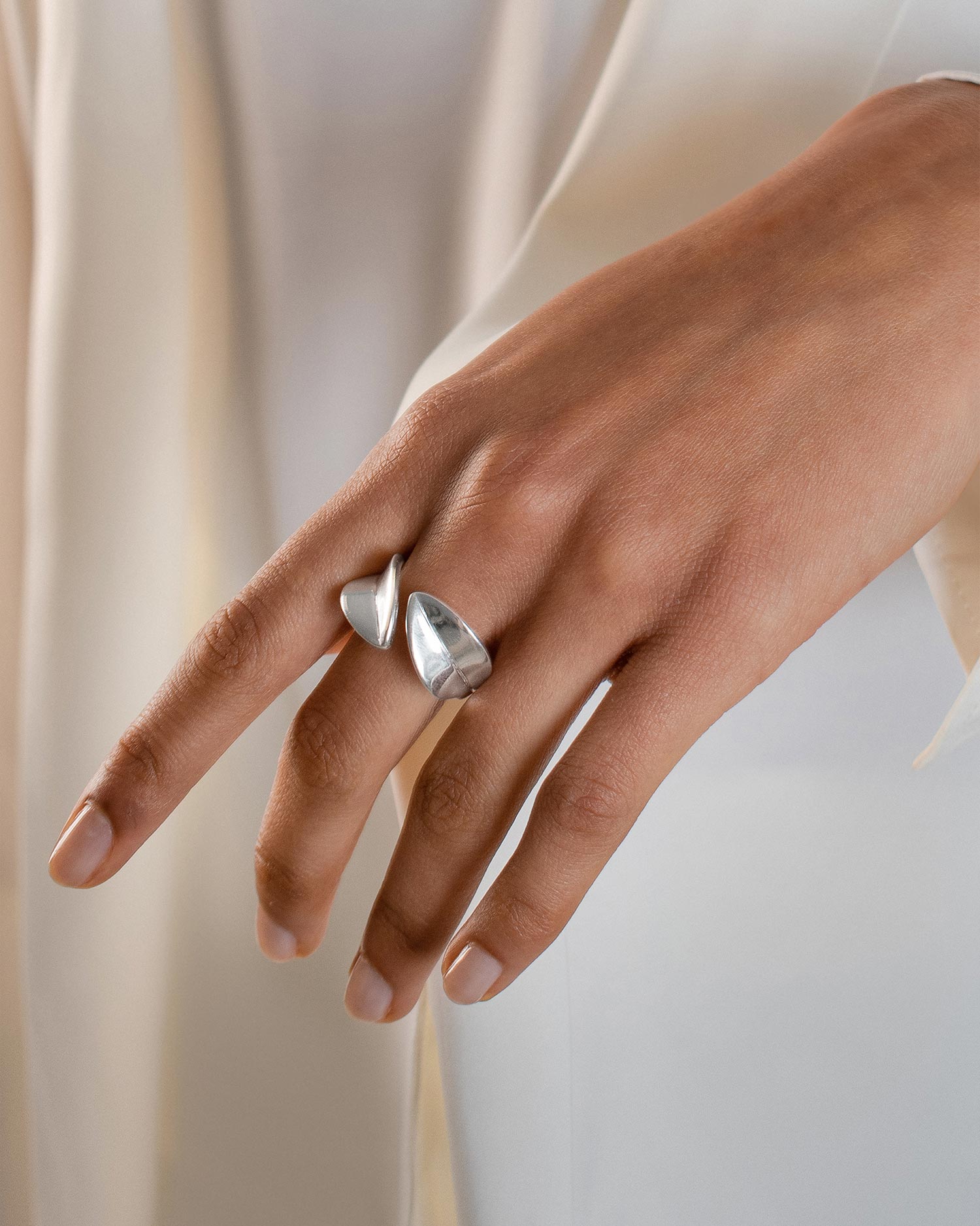 Botanica ring silver