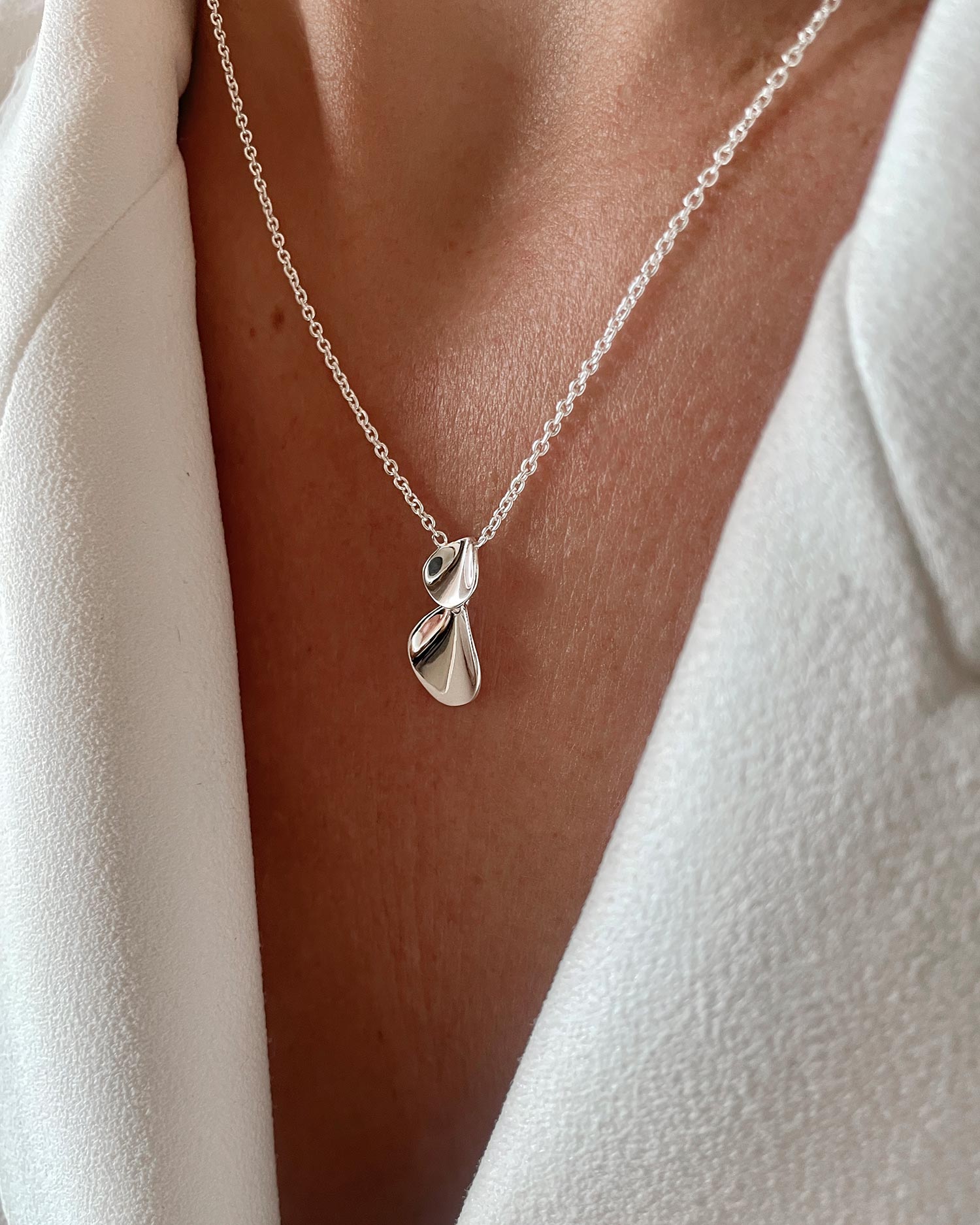 Hortensia small necklace silver