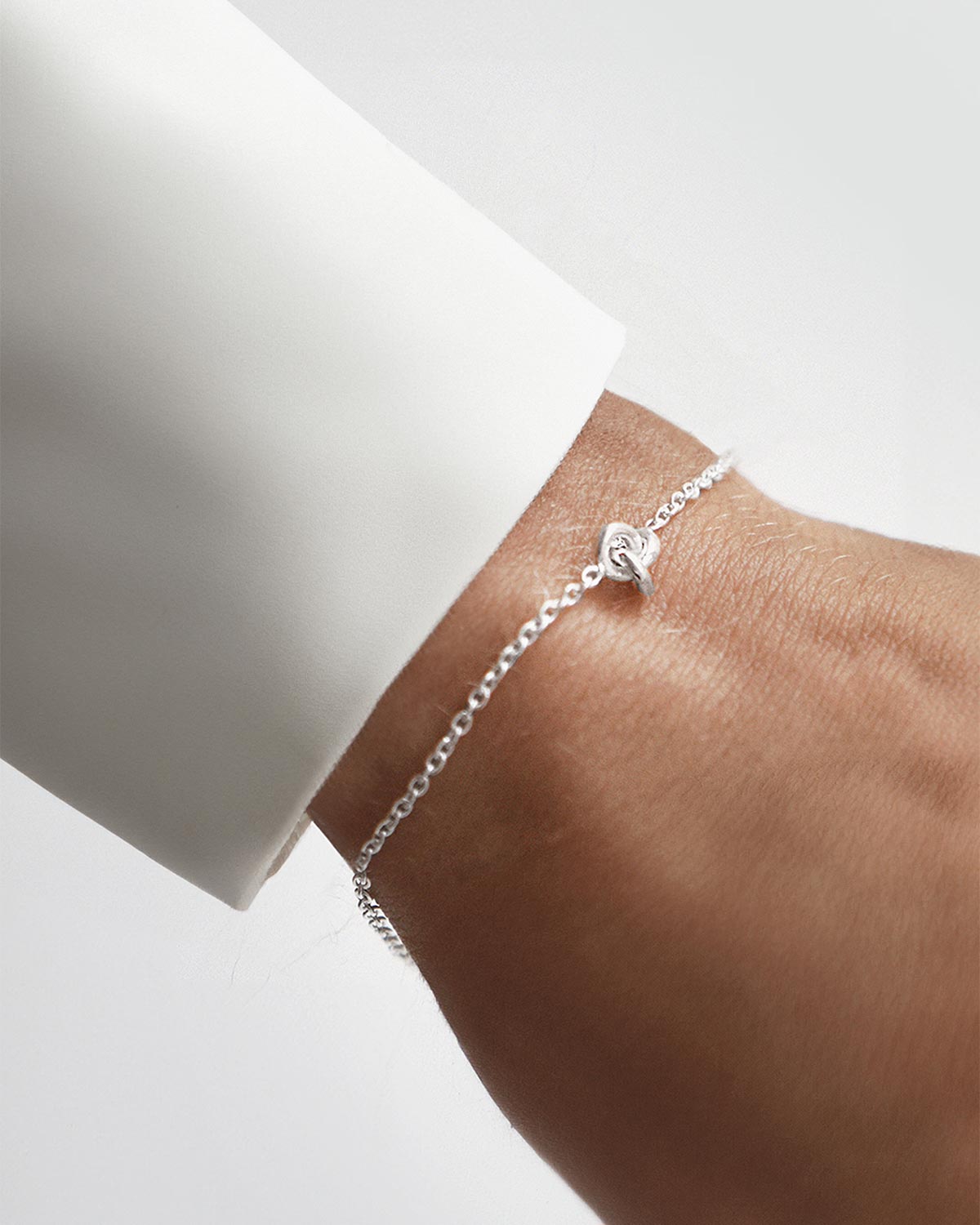 Le Knot drop bracelet silver