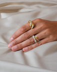 Le Knot drop ring gold