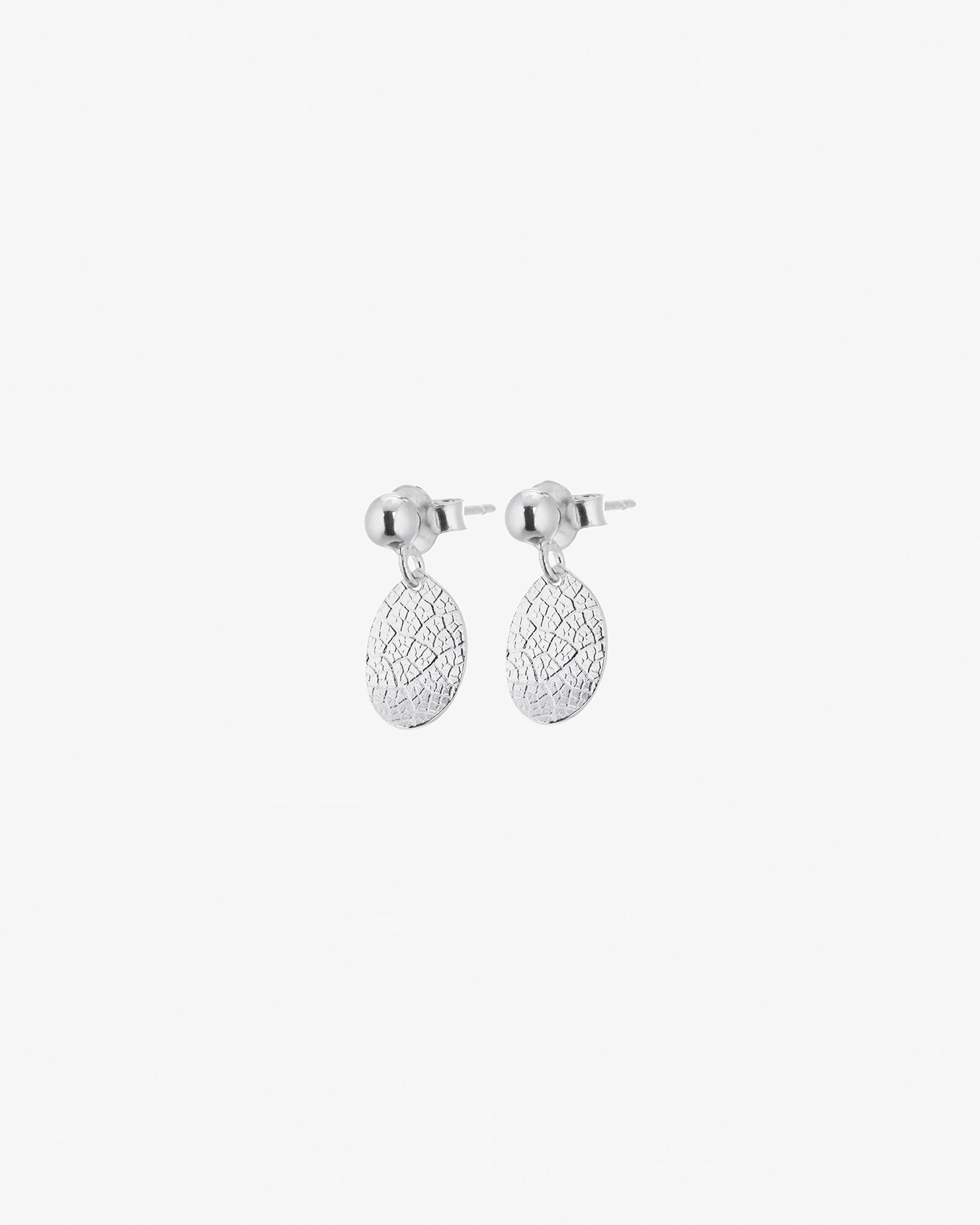 Leaf drop studs silver