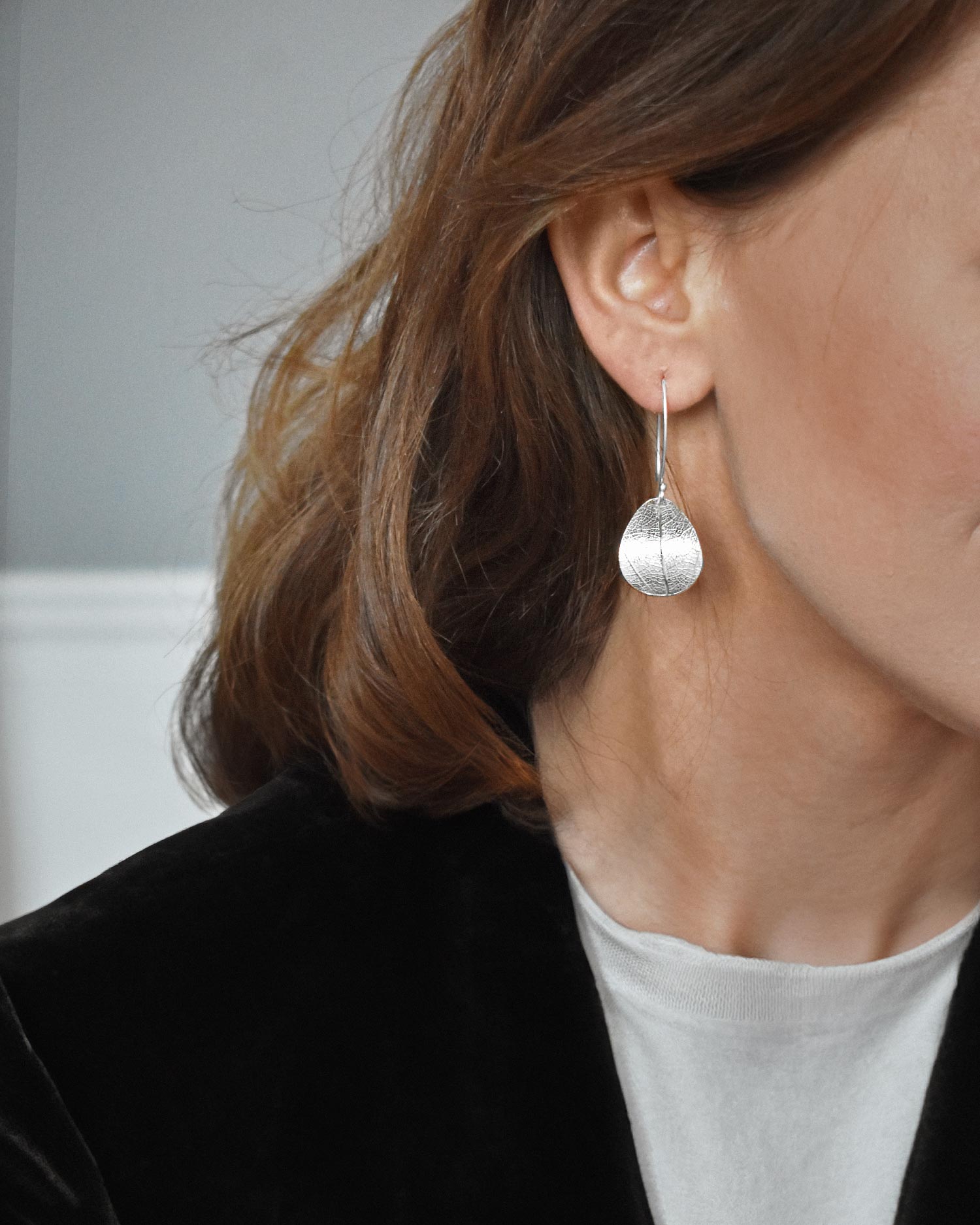 Leaf small earrings silver