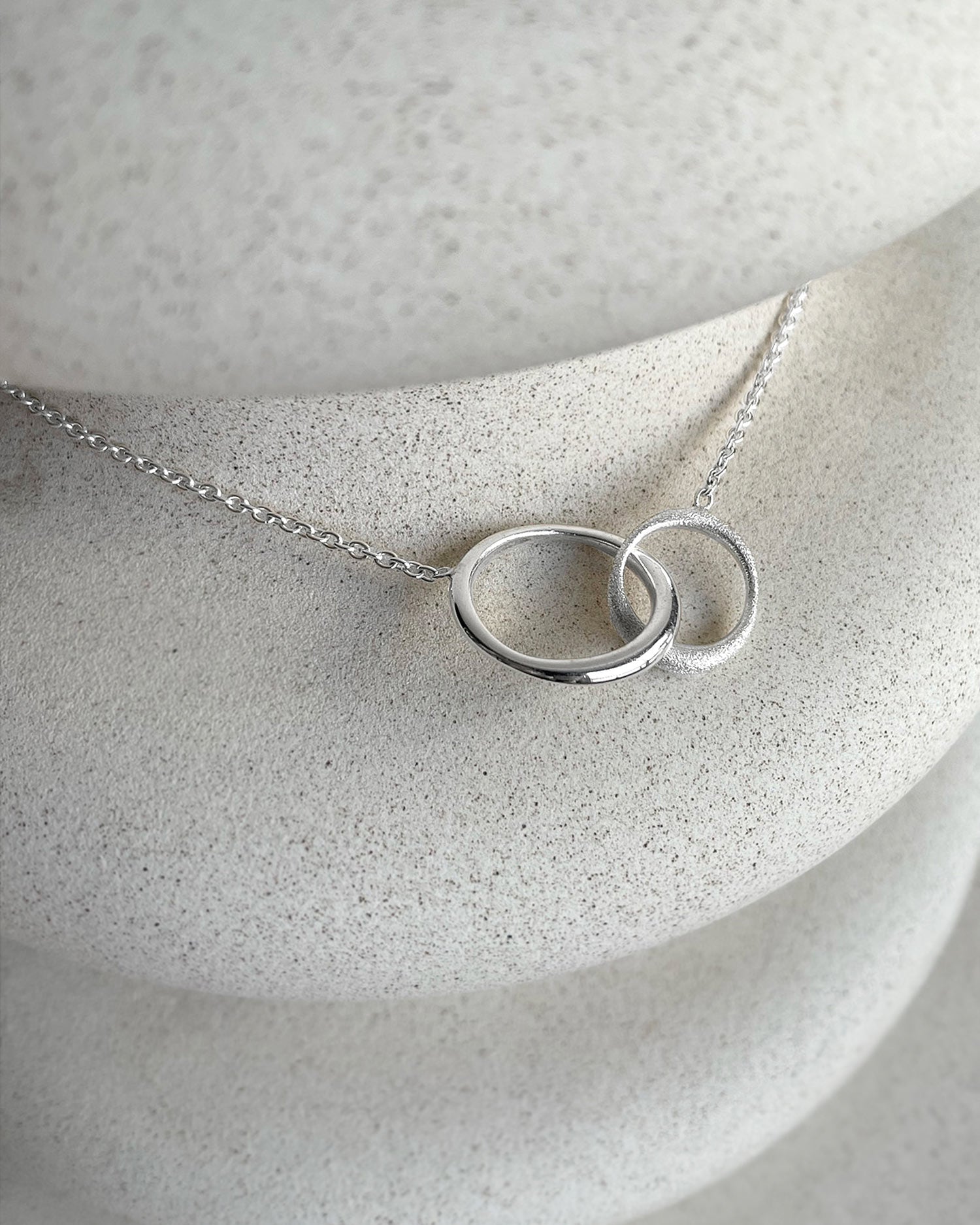 Les Amis single necklace silver