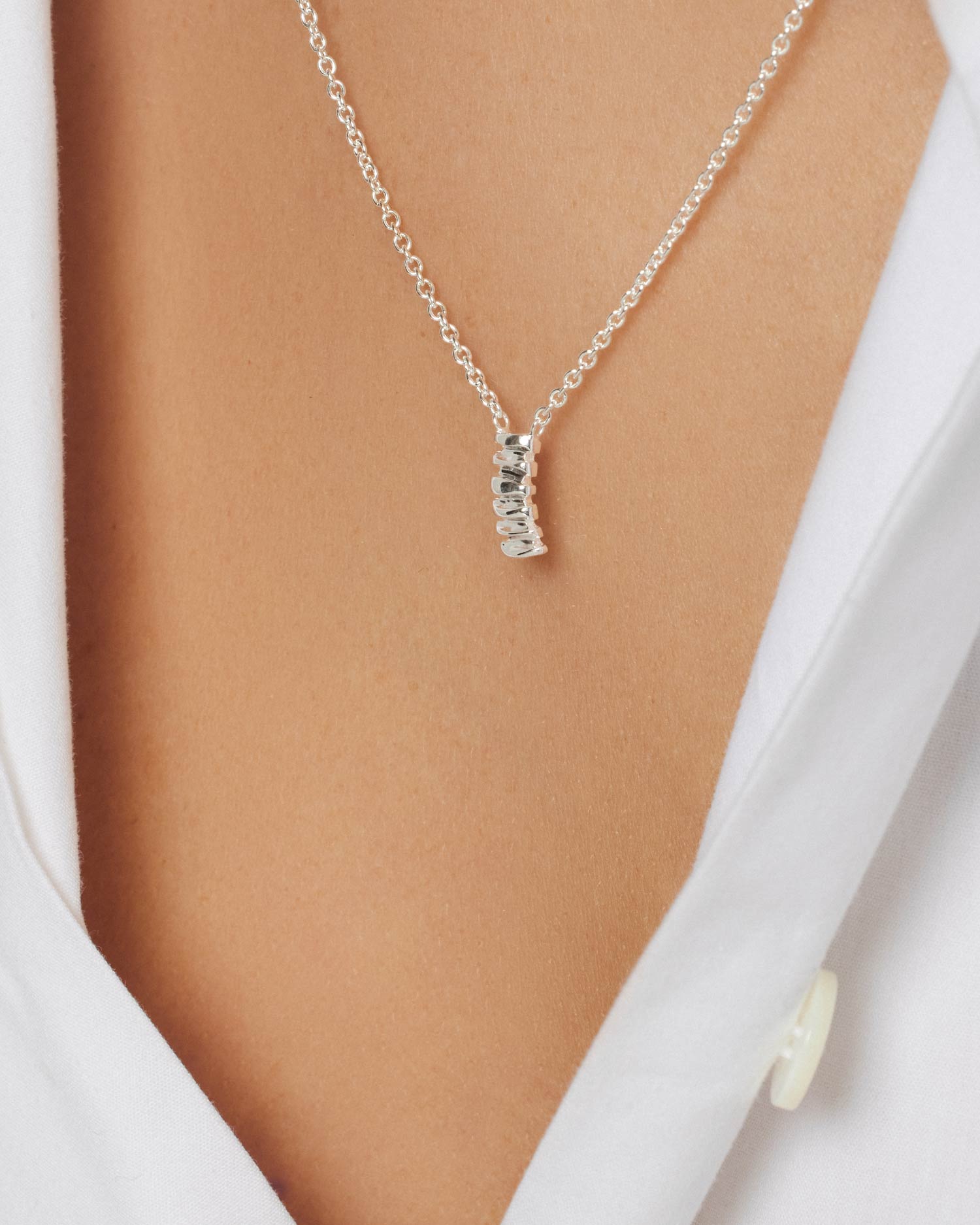 Les Roches drop necklace silver