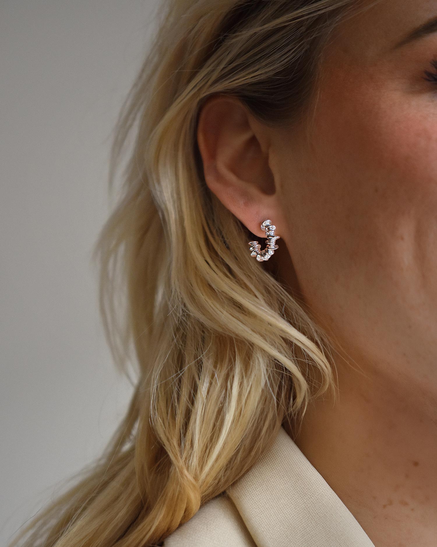 Les Roches hoops silver