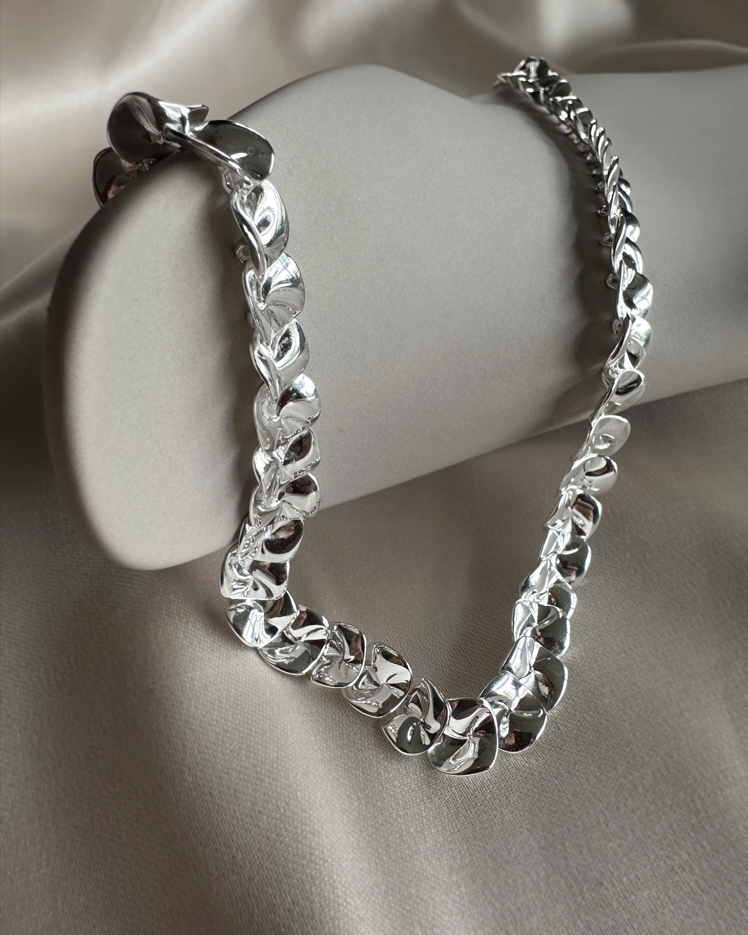 Pacific collier silver