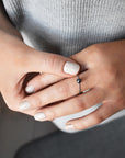 Petite Pearl midnight ring silver