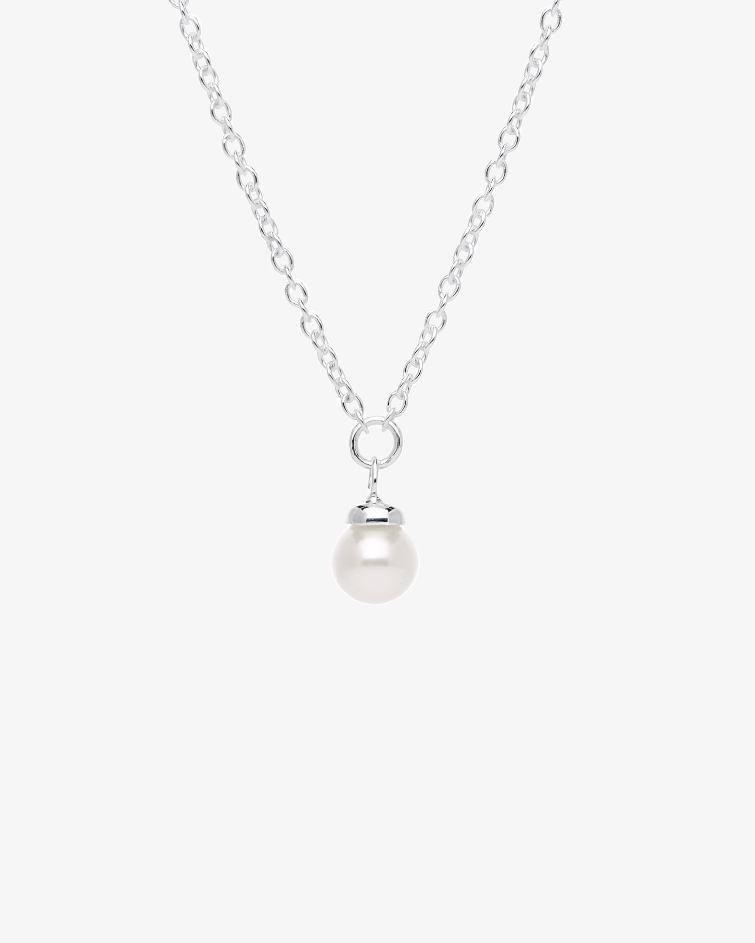 Petite Pearl single necklace silver