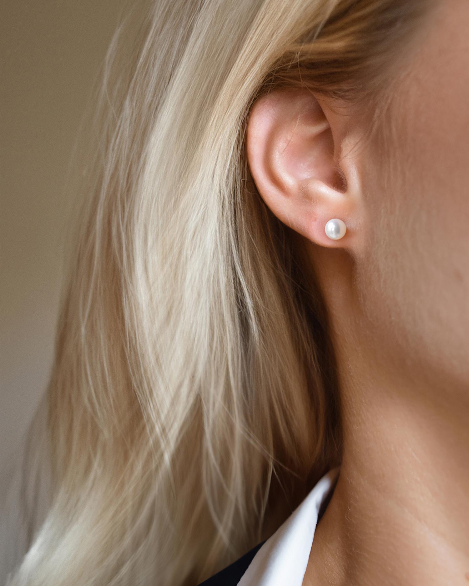 Petite Pearl single studs silver