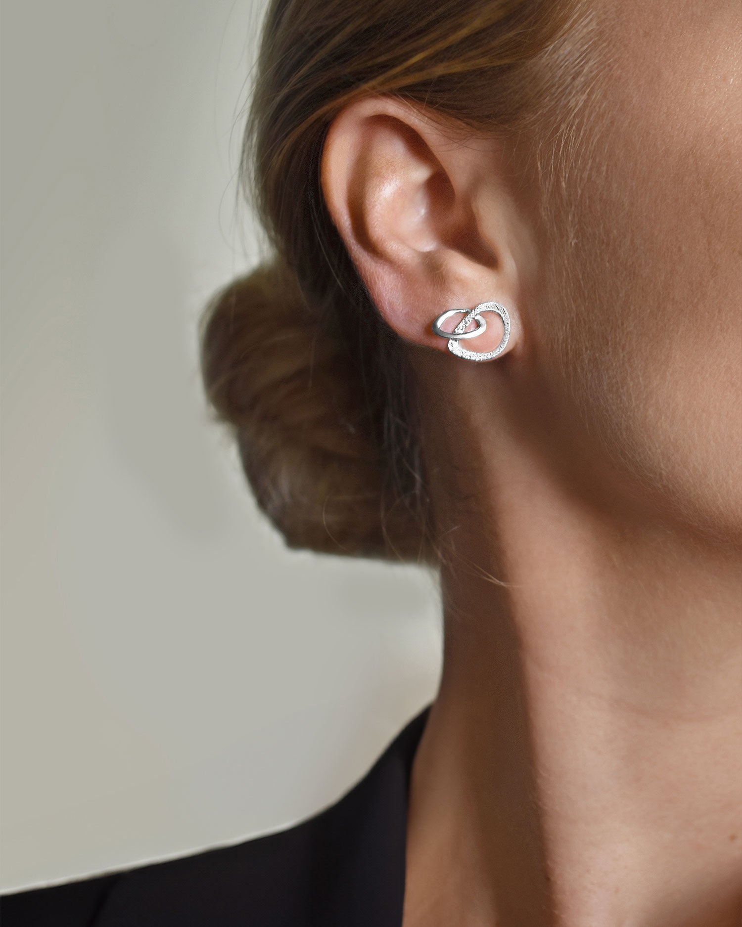 Together medium studs silver