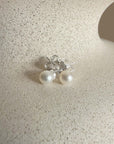 Petite Pearl single studs silver