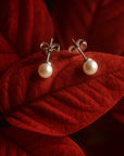 Petite Pearl single studs silver