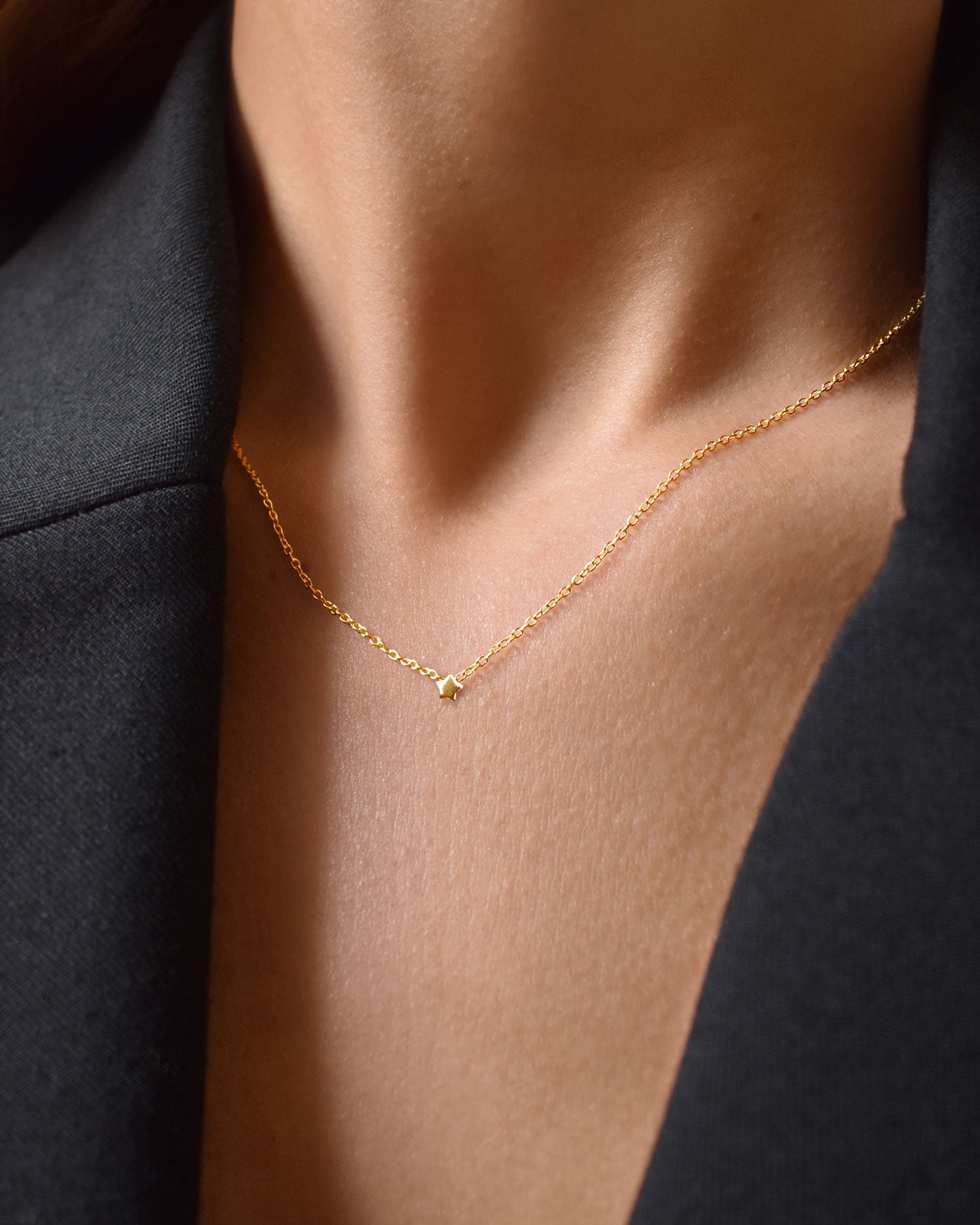 Stella Nova drop necklace gold